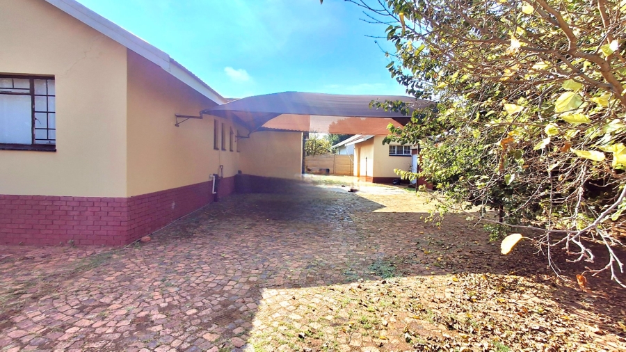3 Bedroom Property for Sale in Vaalpark Free State